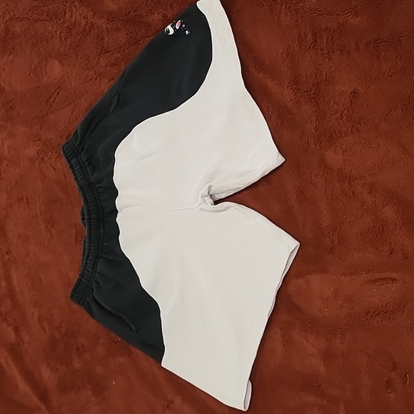 Nike Black and White Athletic Shorts - Picture 4 of 10